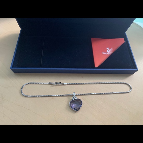 EUC Swarovski Tanzanite crystal necklace - Picture 6 of 6